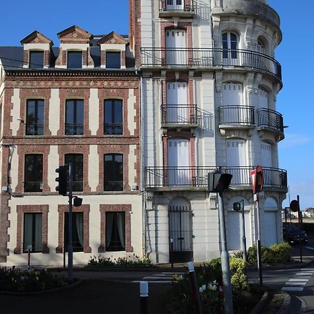 Nid Douillet A 30 Metres De La Grande Plage De Houlgate - Residence La Vague - Kültér fotó